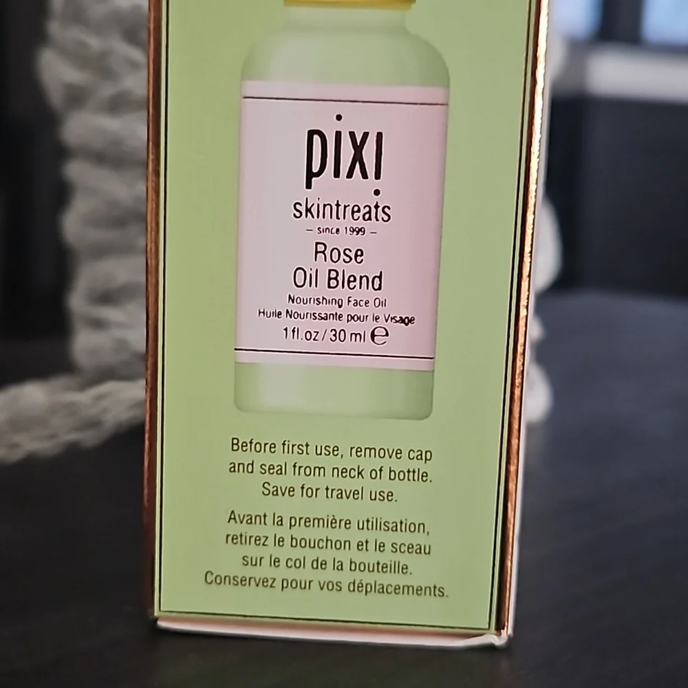 Pixi skintreata rose oil blend, 1 fl .oz nourishing face oil. New. - Picture 4 of 7
